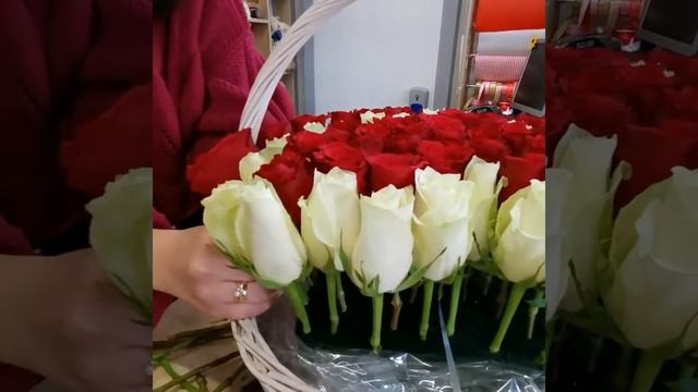 Корзина цветов в виде сердца. смотреть онлайн