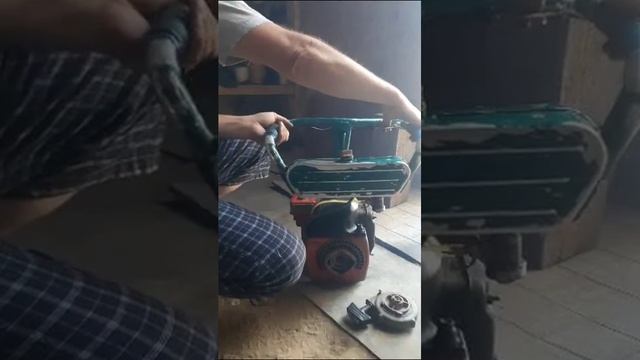 Видео работы бензопилы Урал от Валерия из Омской области смотреть онлайн