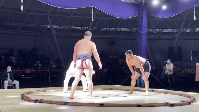 Самый продолжительный поединок в истории сумо!! смотреть онлайн