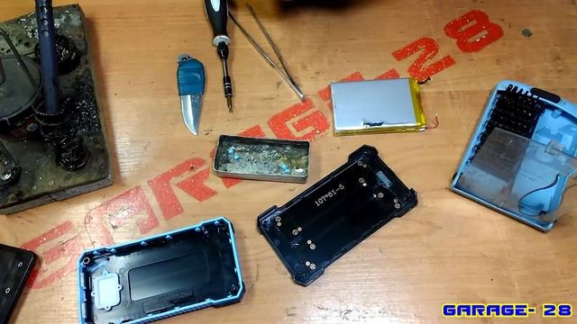 ЛИПОВЫЙ ПОВЕРБАНК - POWER BANK СЛОМАЛСЯ, ВСКРЫТИЕ, НЕ ОТРАБОТАЛ И 3х месяцев. смотреть онлайн