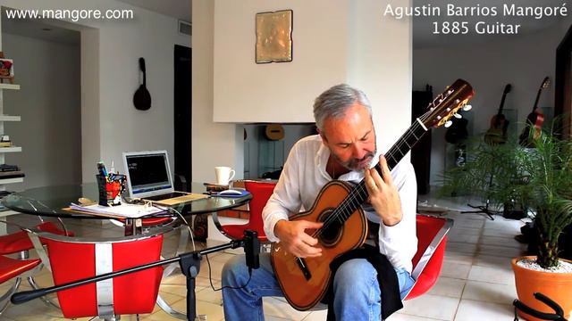Renato Bellucci plays: "Una Limosna ..." Agustin Barrios1885 guitar смотреть онлайн