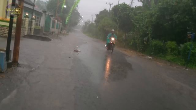 Heavy Rain Walk Under Umbrella in Village | ASMR Rain Sounds смотреть онлайн