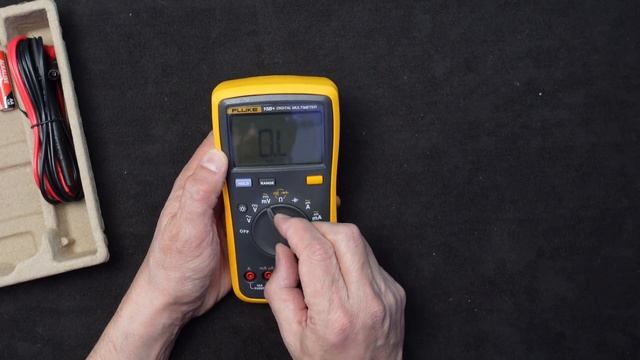 Fluke 15B+ Digital Multimeter Opening, Testing & Review смотреть онлайн