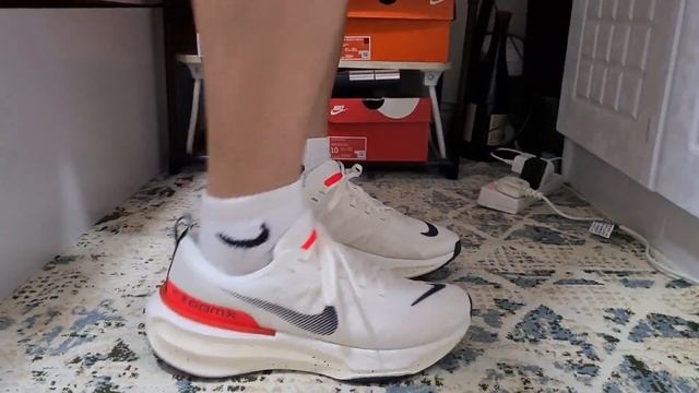 Nike ZoomX Invincible Run Flyknit 3 - unboxing and first run смотреть онлайн