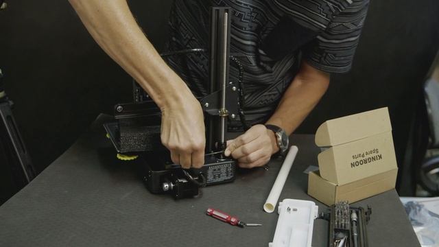 Kingroon KP3S с экструдером Титан (v.3), распаковка, сборка.