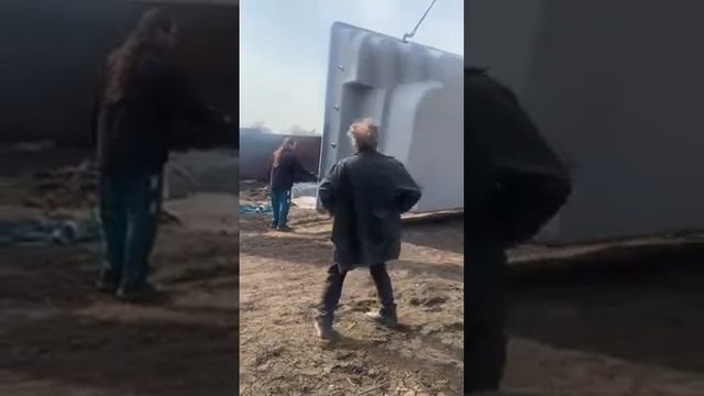 Установка композитного бассейна в котлован смотреть онлайн