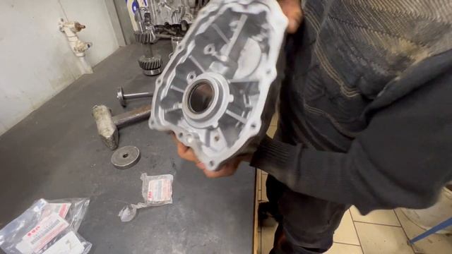 Процесс замены сальника раздатки на СУЗУКИ ГРАНД ВИТАРА 2007г