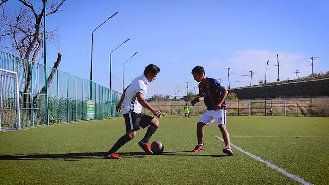 РОНАЛДУ VS НЕЙМАР КТО КРУЧЕ? | ФУТБОЛЬНЫЕ ФИНТЫ БАТЛ смотреть онлайн