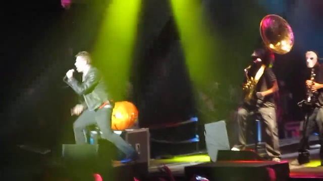 GORILLAZ--"Plastic Beach" HD @ Oracle Arena смотреть онлайн