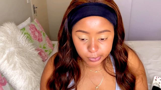 DETAILED BLUE EYESHADOW + BROW TUTORIAL | BEGINNER FRIENDLY | SOUTH AFRICAN YOUTUBER смотреть онлайн