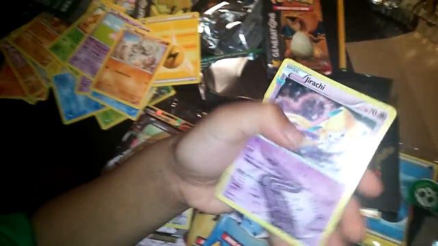 Pokemon Elite Trainer Box White смотреть онлайн