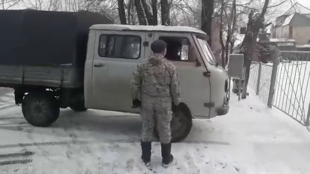 В Усть-Каменогорске отстрел собак возле школы смотреть онлайн