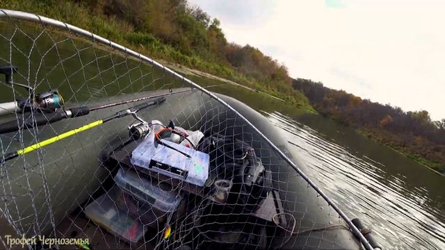 ПОКЛЕВКИ НА КАЖДОМ ЗАБРОСЕ! Осенний жор щуки смотреть онлайн