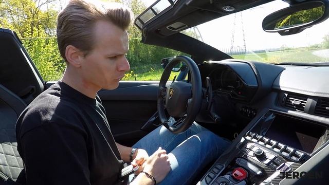 5 HIDDEN FEATURES OF THE LAMBORGHINI AVENTADOR S ROADSTER!!