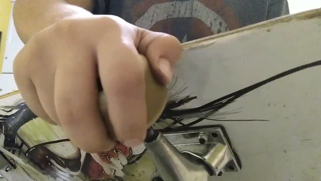 КАК СНЯТЬ ПОДШИПНИКИ С КОЛЕС ОТ СКЕЙТА! смотреть онлайн