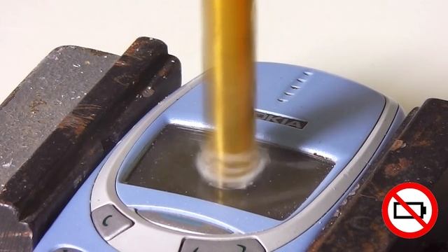 NOKIA 3310 vs. DRILL PRESS | Does the legend still work after drilling? смотреть онлайн