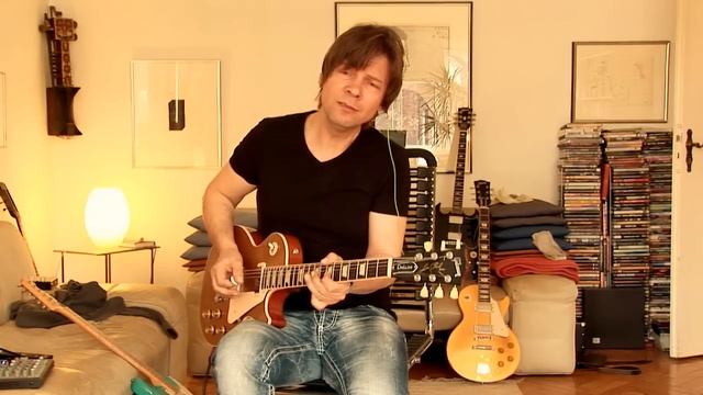 2011 Gibson Les Paul Deluxe, goldtop смотреть онлайн