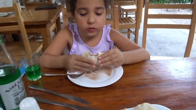 Хинкали по - Грузинский.Как правильно нужно есть хинкали.