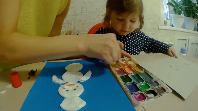 Как сделать снеговика из ватных дисков смотреть онлайн