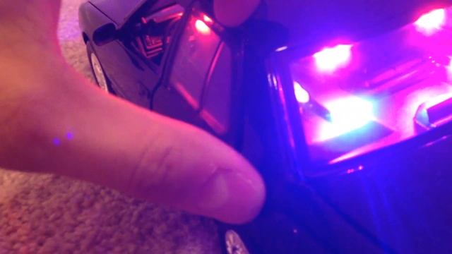 1:18 motormax ford crown victoria unmarked diecast police car with lights смотреть онлайн