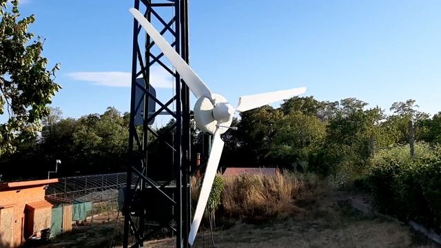 First test of the new horizontal Wind Turbine (1) смотреть онлайн