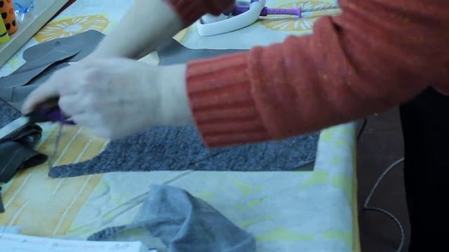 клеим детали флизелином (этап 8) смотреть онлайн