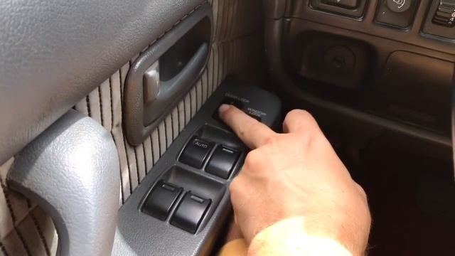 1992 HDJ80 overlanding Toyota Land Cruiser: cockpit смотреть онлайн