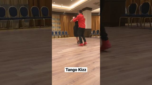 Милена и Дима. Танго киз. Москва. #кизомба #kizomba #urbankiz #tangokiz #kiztango смотреть онлайн