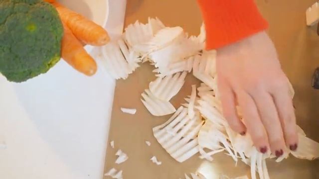 Mueller Austria Multi Blade Adjustable Mandoline Cheese Vegetable Slicer, Cutter, Shredder смотреть онлайн