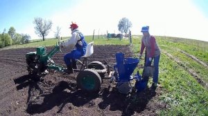 Картофелесажалка в работе с адаптером КАК картошку ПОСАДИЛИ