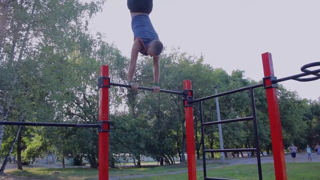 Луна на турнике. Обучалка по Workout 21 смотреть онлайн