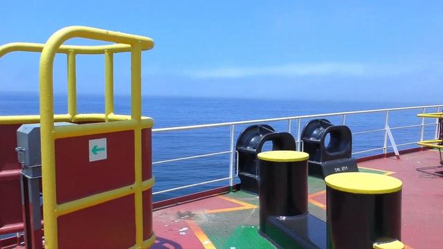 ?Прогулки по палубе мегабалкера. Якорная стоянка в Перу Южная америка. Рубрика ППР. смотреть онлайн