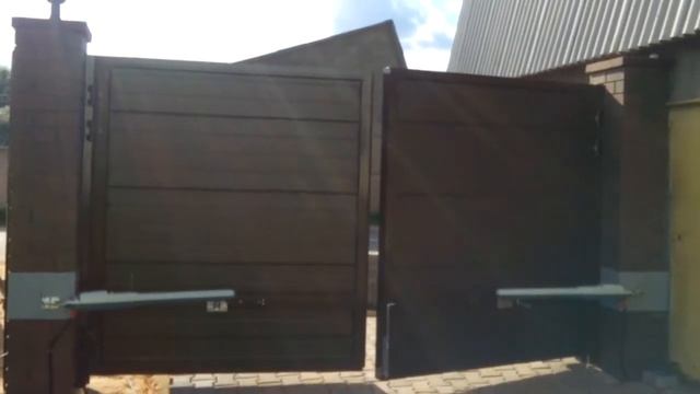 Распашные ворота Алютех ADS400 c автоматикой An Motors смотреть онлайн