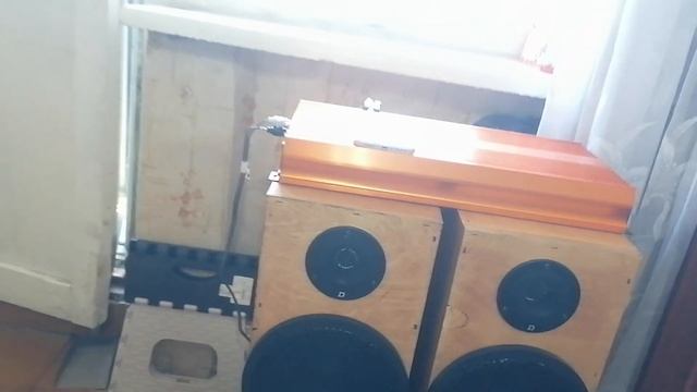 Домашняя акустика на авто компонентах фирмы DL Audio Gryphon! смотреть онлайн