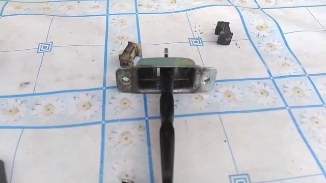 Ремонт ограничителей дверей на Hyundai Solaris смотреть онлайн