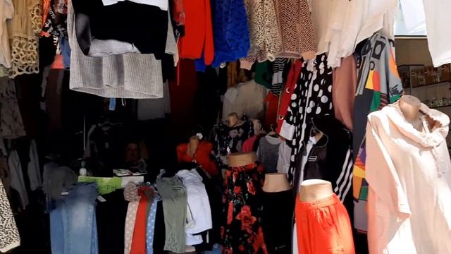 Одесса. Прогулка по Бочарова,магазин "Ткани". смотреть онлайн