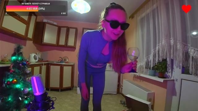 27 января - РАСПАКОВКА ПОСЫЛКИ КО ДНЮ РОЖДЕНИЯ / МНЕ УГРОЖАЕТ КОЛЛЕКТОР