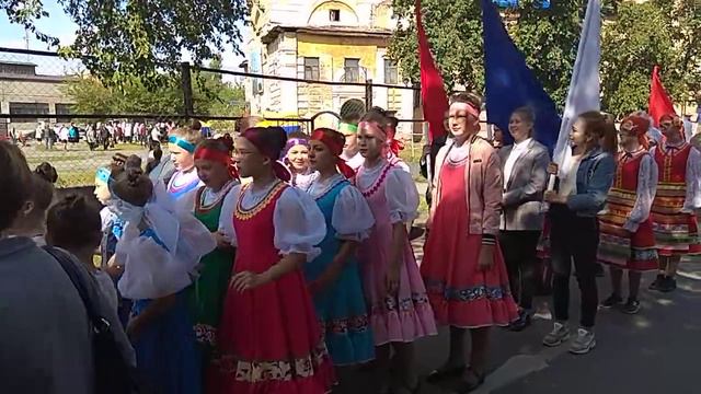 Ирбитская ярмарка и Ирбит! 2019. НАЧАЛО КРЕСТНОГО ХОДА! по её открытию 9августа. 14часов! смотреть онлайн