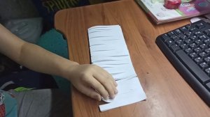 Как пролезть через бумагу А4