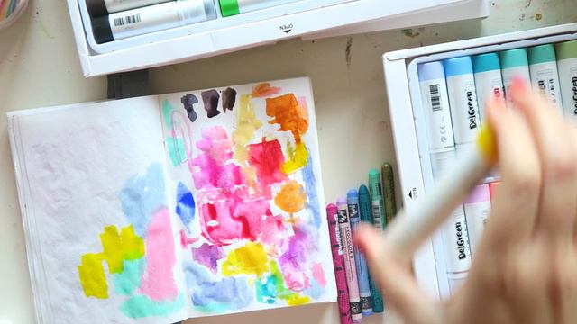 Intuitive Watercolor Painting & Having Fun With Mixed Media смотреть онлайн
