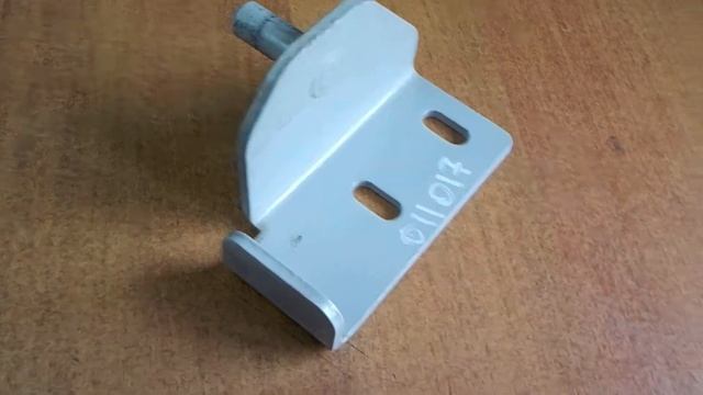 Крепление спальника снизу LH MAN 81621585039 смотреть онлайн