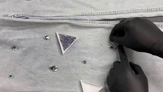 Мастер-класс «Джинсы со стразами» (переделываем джинсы в тренд 2024) смотреть онлайн