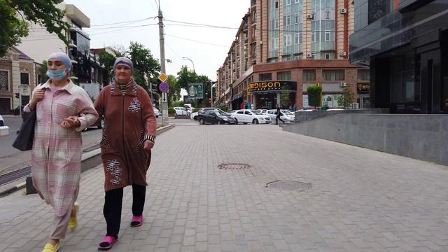 Streets of Tashkent, People in the City. Uzbekistan 🇺🇿 4K смотреть онлайн