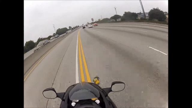 Day Freeway Ride Honda DN-01 splitting lanes смотреть онлайн