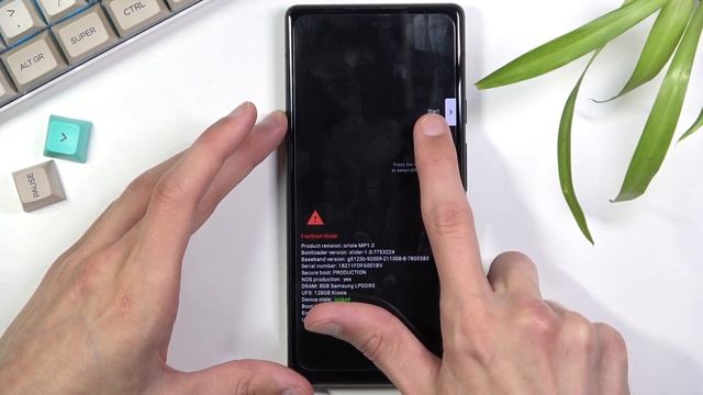 Hard Reset GOOGLE Pixel 6 - Screen Lock Removal | Factory Reset by Recovery Mode | Delete Data смотреть онлайн
