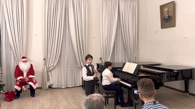 Чайковский «Мазурка» Пищулин Тихон, Козлов Кирилл. Новогодний концерт ДМШ им Одоевского смотреть онлайн