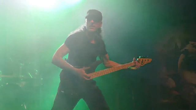 Rhapsody Reunion - Bass Solo (Patrice Guers) live in Hamburg 2.3.18 Germany Tour смотреть онлайн