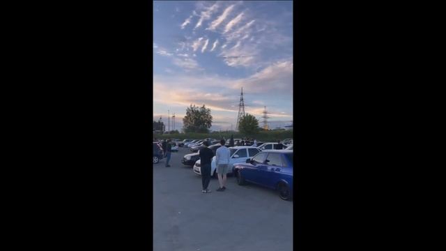 В Ижевске мотоциклист лохонулся перед ДПС. Его скрутили. Real video. смотреть онлайн