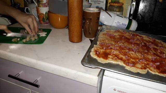 Пицца-пирог "4 вида вкуса с помидором". смотреть онлайн