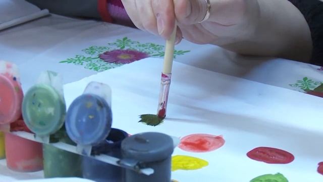 Дети учили родителей рисовать в изостудии "Музейка" смотреть онлайн